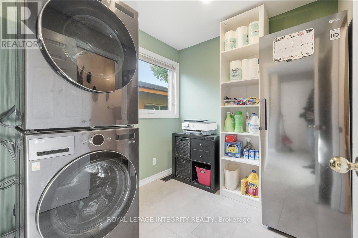 1406 Bouton D'or Way, Ottawa, Ontario  K1E 3L3 - Photo 17 - X12457363