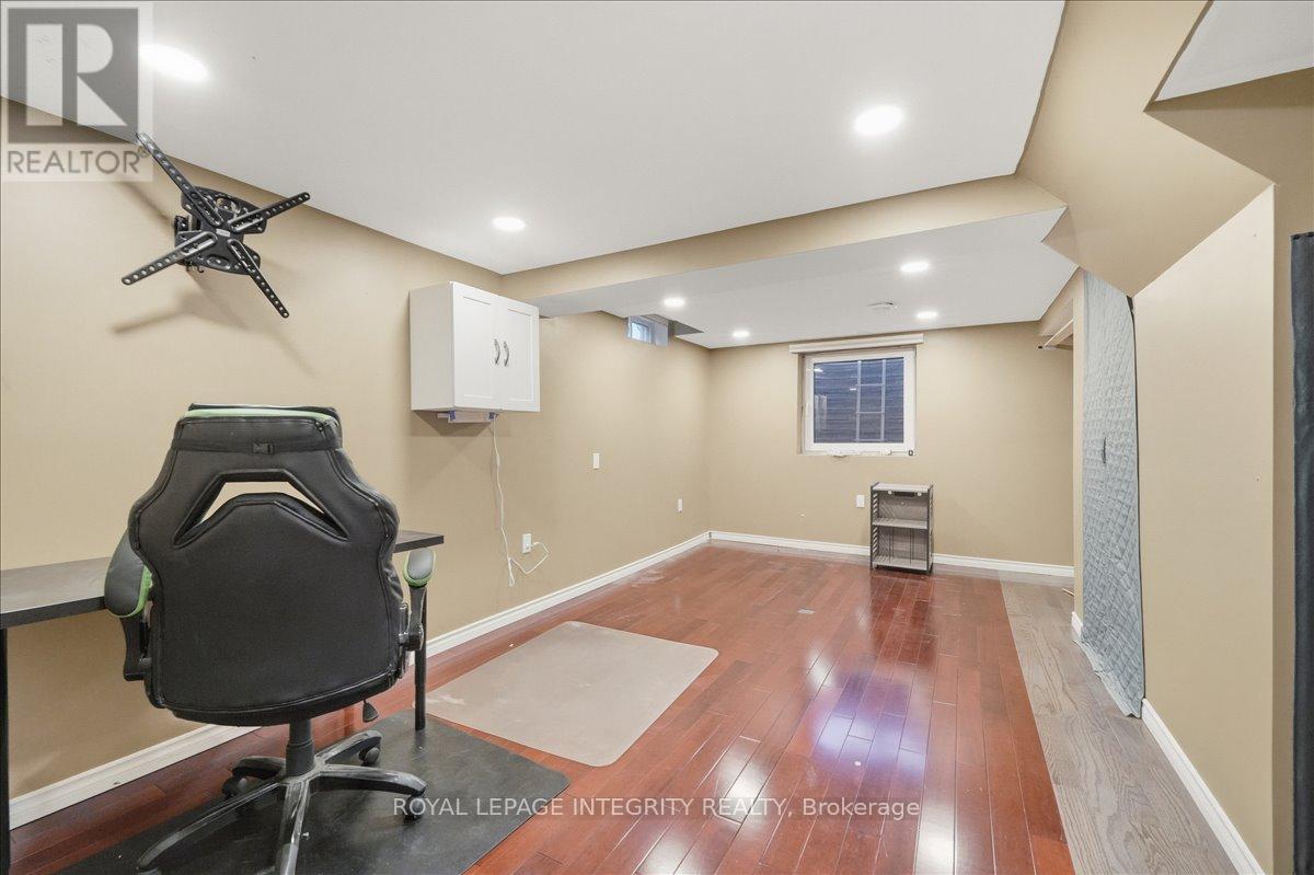 1406 Bouton D'or Way, Ottawa, Ontario  K1E 3L3 - Photo 33 - X12457363