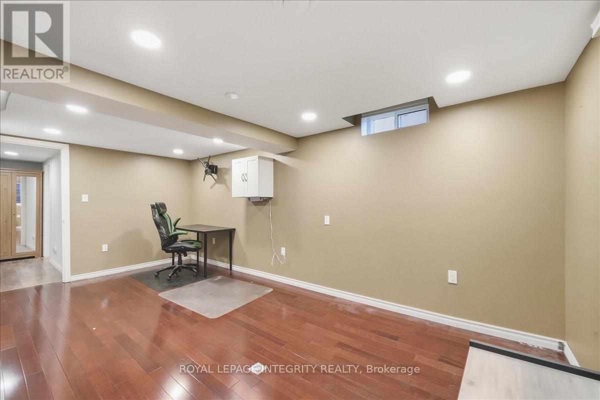 1406 Bouton D'or Way, Ottawa, Ontario  K1E 3L3 - Photo 34 - X12457363