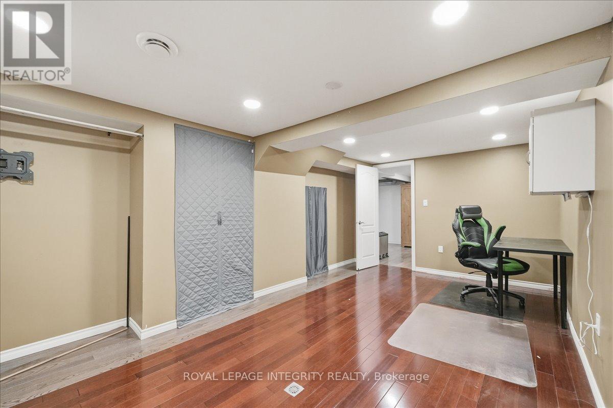 1406 Bouton D'or Way, Ottawa, Ontario  K1E 3L3 - Photo 35 - X12457363