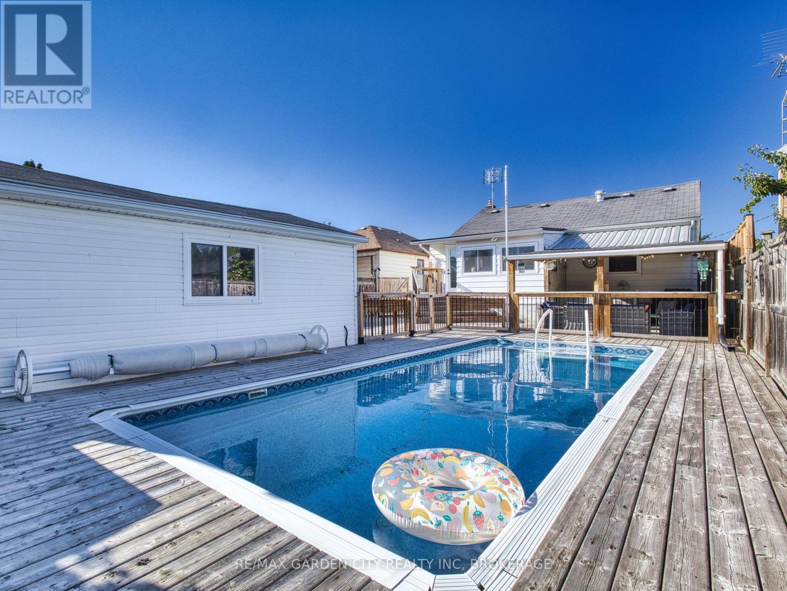 31 Bridge Street, St. Catharines, Ontario  L2S 2V7 - Photo 15 - X12457717