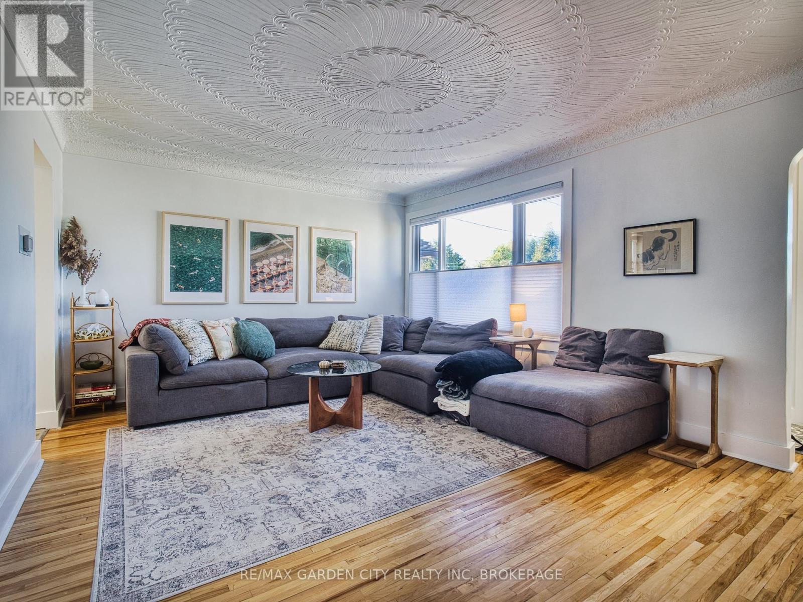 31 Bridge Street, St. Catharines, Ontario  L2S 2V7 - Photo 18 - X12457717