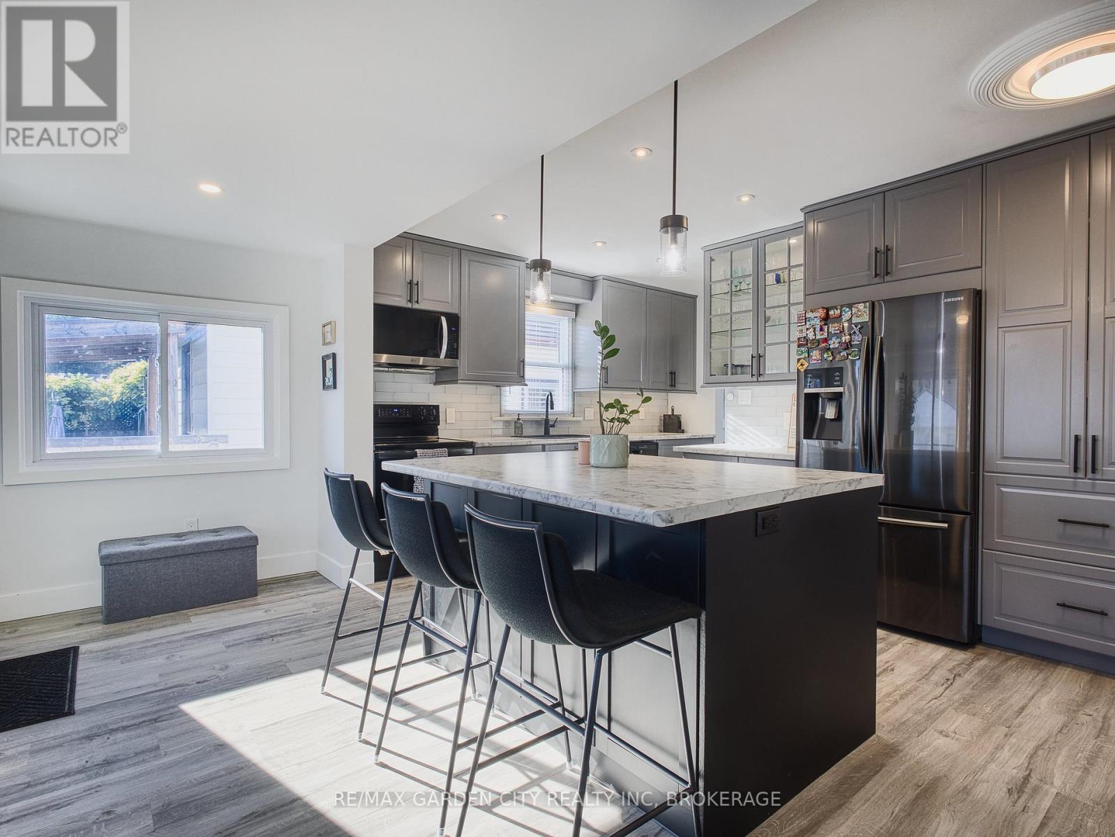 31 Bridge Street, St. Catharines, Ontario  L2S 2V7 - Photo 23 - X12457717