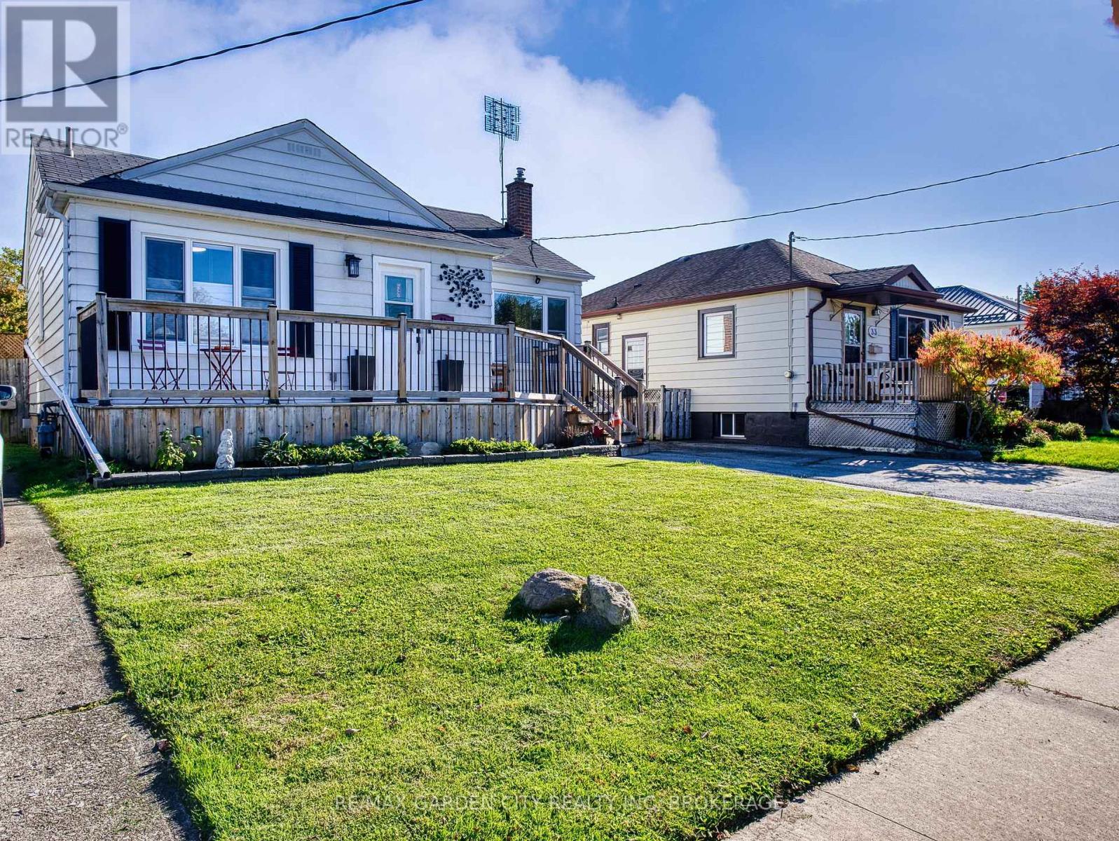 31 Bridge Street, St. Catharines, Ontario  L2S 2V7 - Photo 3 - X12457717