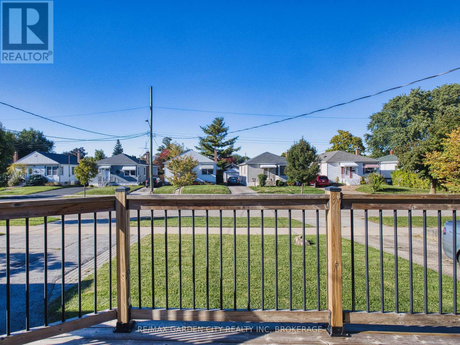 31 Bridge Street, St. Catharines, Ontario  L2S 2V7 - Photo 6 - X12457717