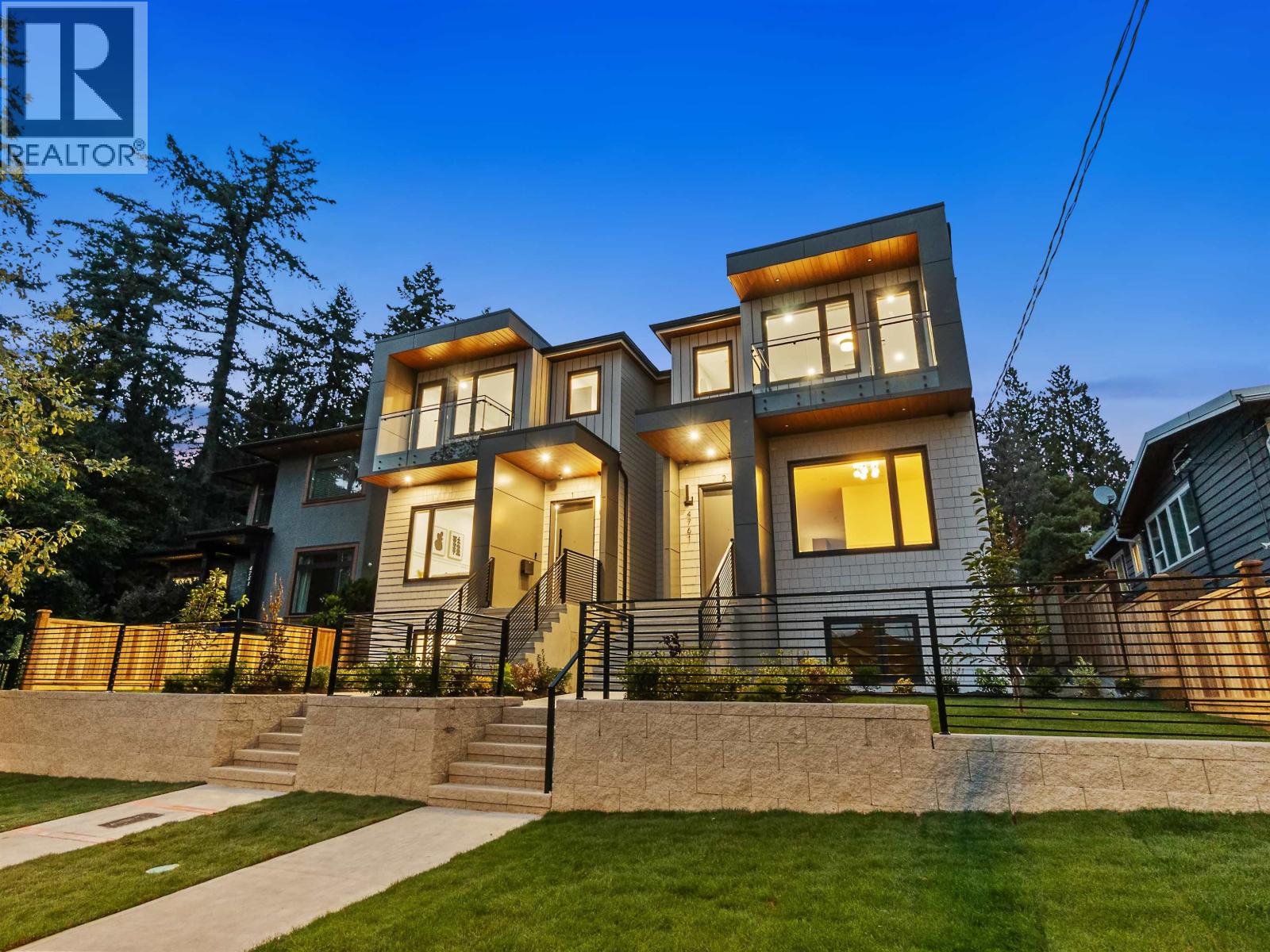 1 4761 Clinton Street, Burnaby, British Columbia  V5J 2L1 - Photo 2 - R3057589