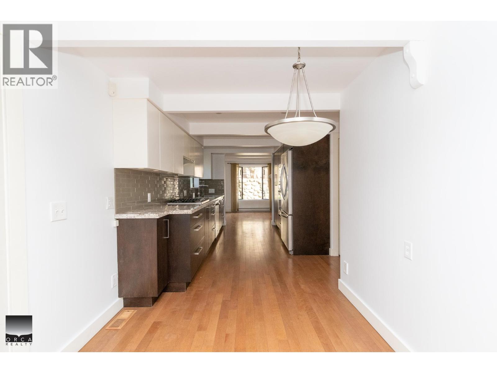 4524 Marineview Crescent, North Vancouver, British Columbia  V7R 3P2 - Photo 5 - R3057596