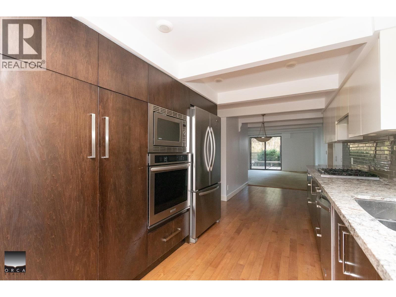 4524 Marineview Crescent, North Vancouver, British Columbia  V7R 3P2 - Photo 7 - R3057596