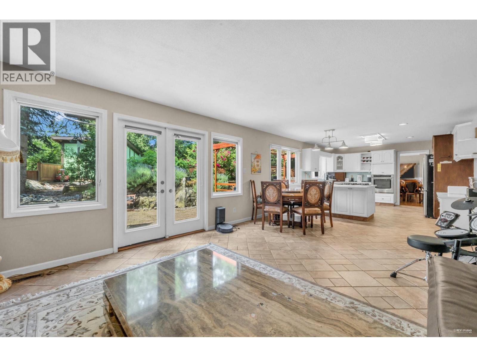 5155 Alderfeild Place, West Vancouver, British Columbia  V7W 2W7 - Photo 15 - R3057599
