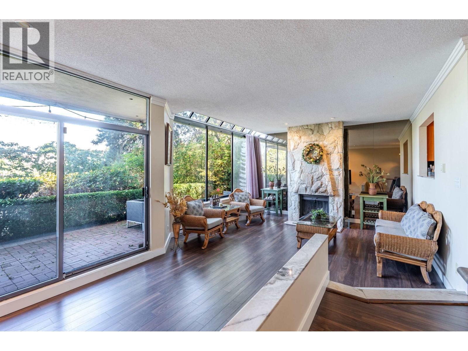 1200 ISLAND PARK WALK, Vancouver, British Columbia