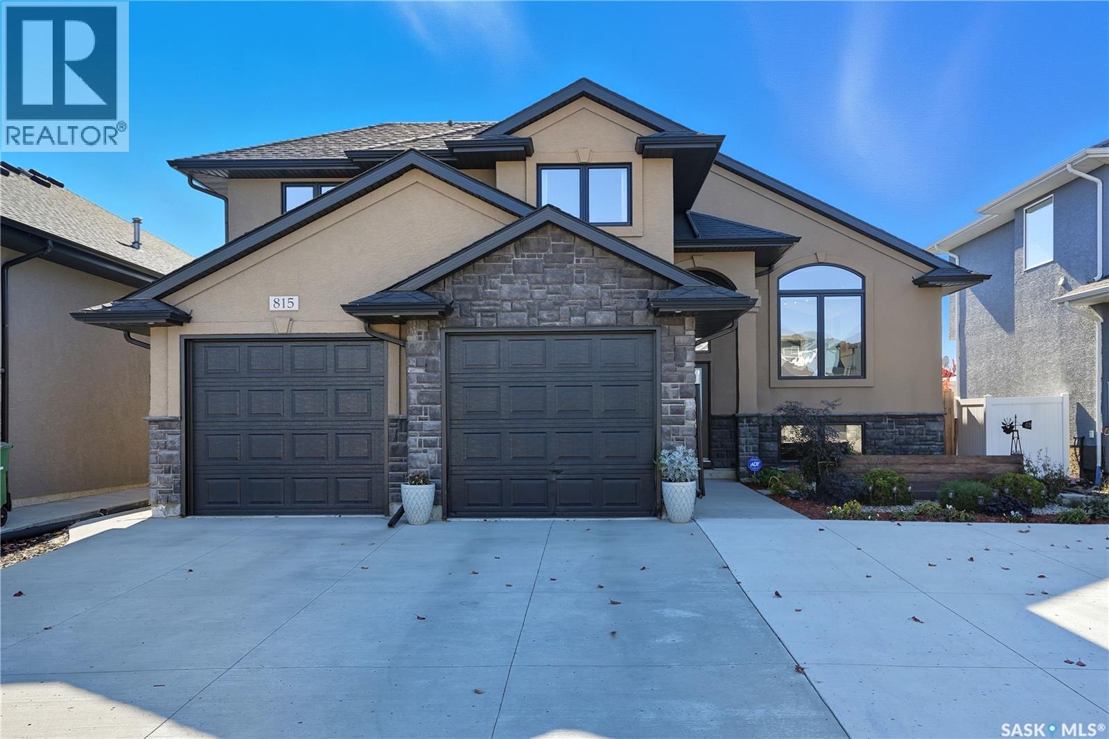 815 Ledingham Crescent, Saskatoon, Saskatchewan  S7V 0B7 - Photo 1 - SK020599