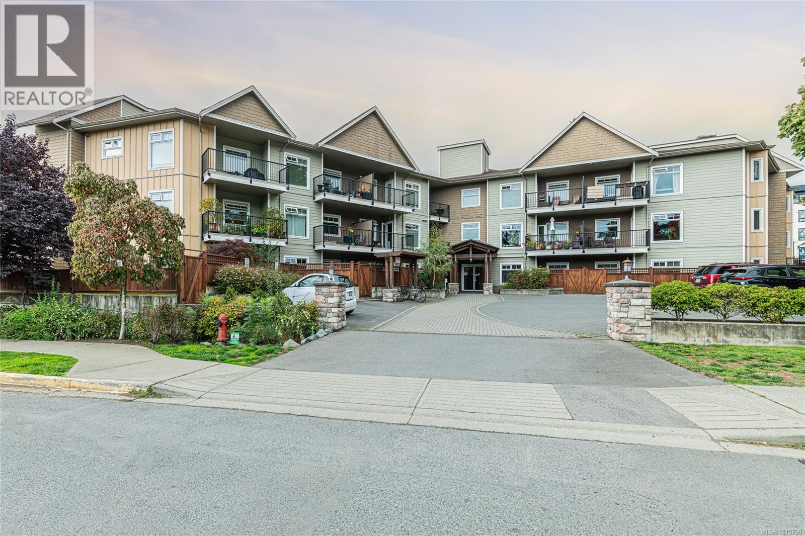 214 21 Conard St, View Royal, British Columbia