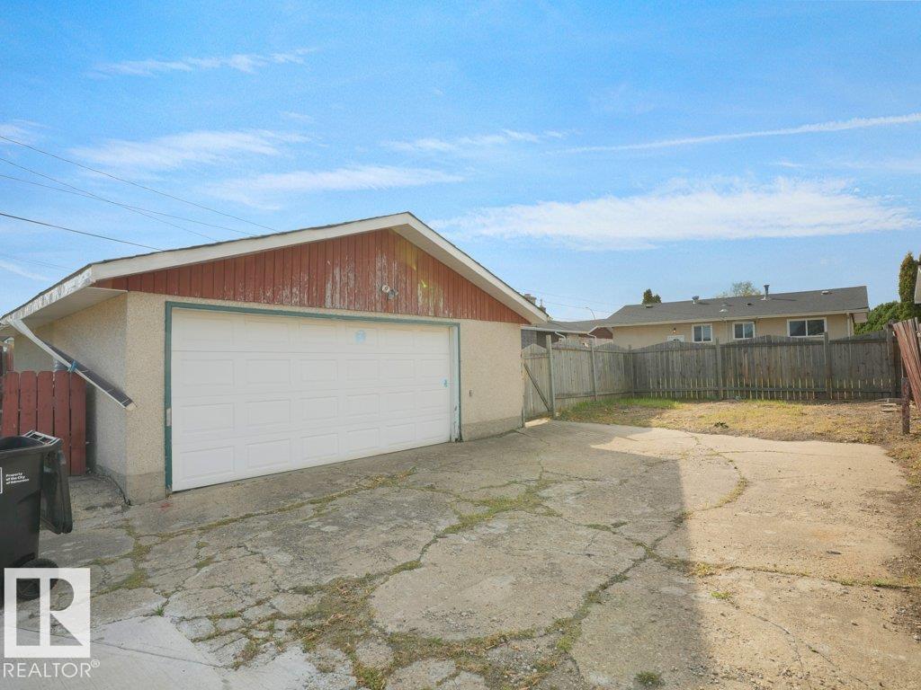9815 159 St Nw Nw, Edmonton, Alberta  T5P 2Z6 - Photo 46 - E4461769