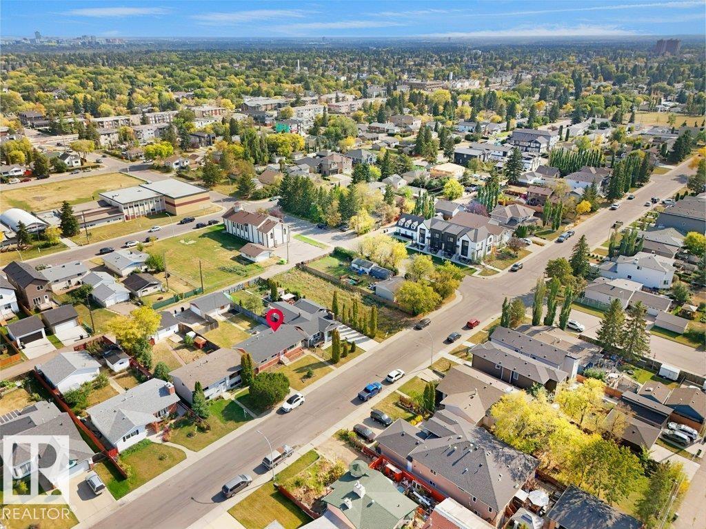 9815 159 St Nw Nw, Edmonton, Alberta  T5P 2Z6 - Photo 9 - E4461769