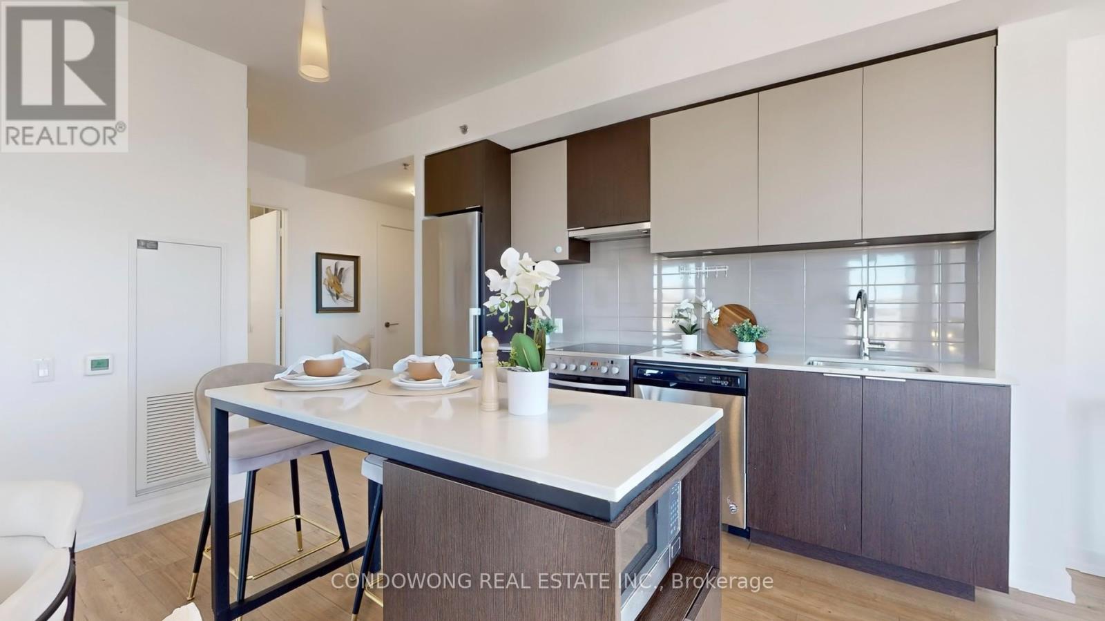 1704 - 203 College Street, Toronto, Ontario  M5T 0C8 - Photo 11 - C12457737