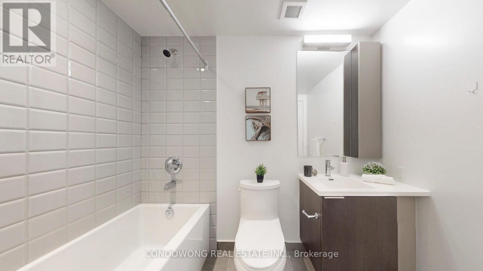 1704 - 203 College Street, Toronto, Ontario  M5T 0C8 - Photo 21 - C12457737