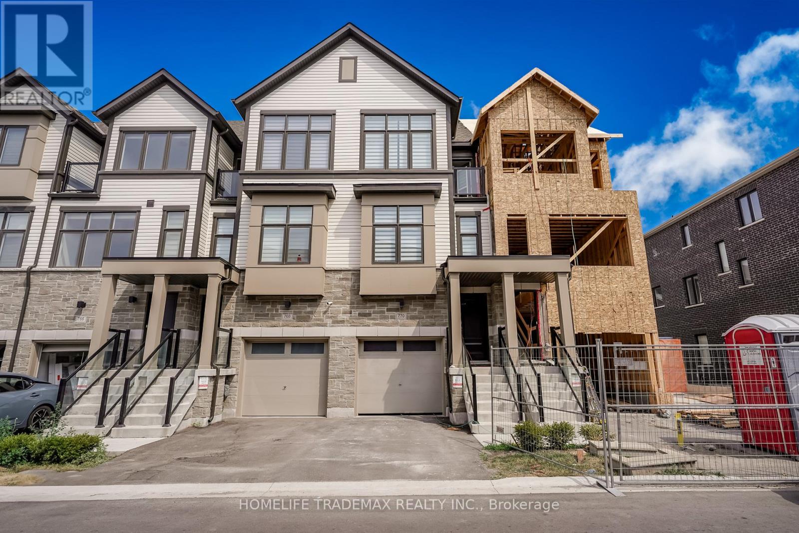 770 Eddystone Path, Oshawa, Ontario  L1H 0A7 - Photo 2 - E12457719