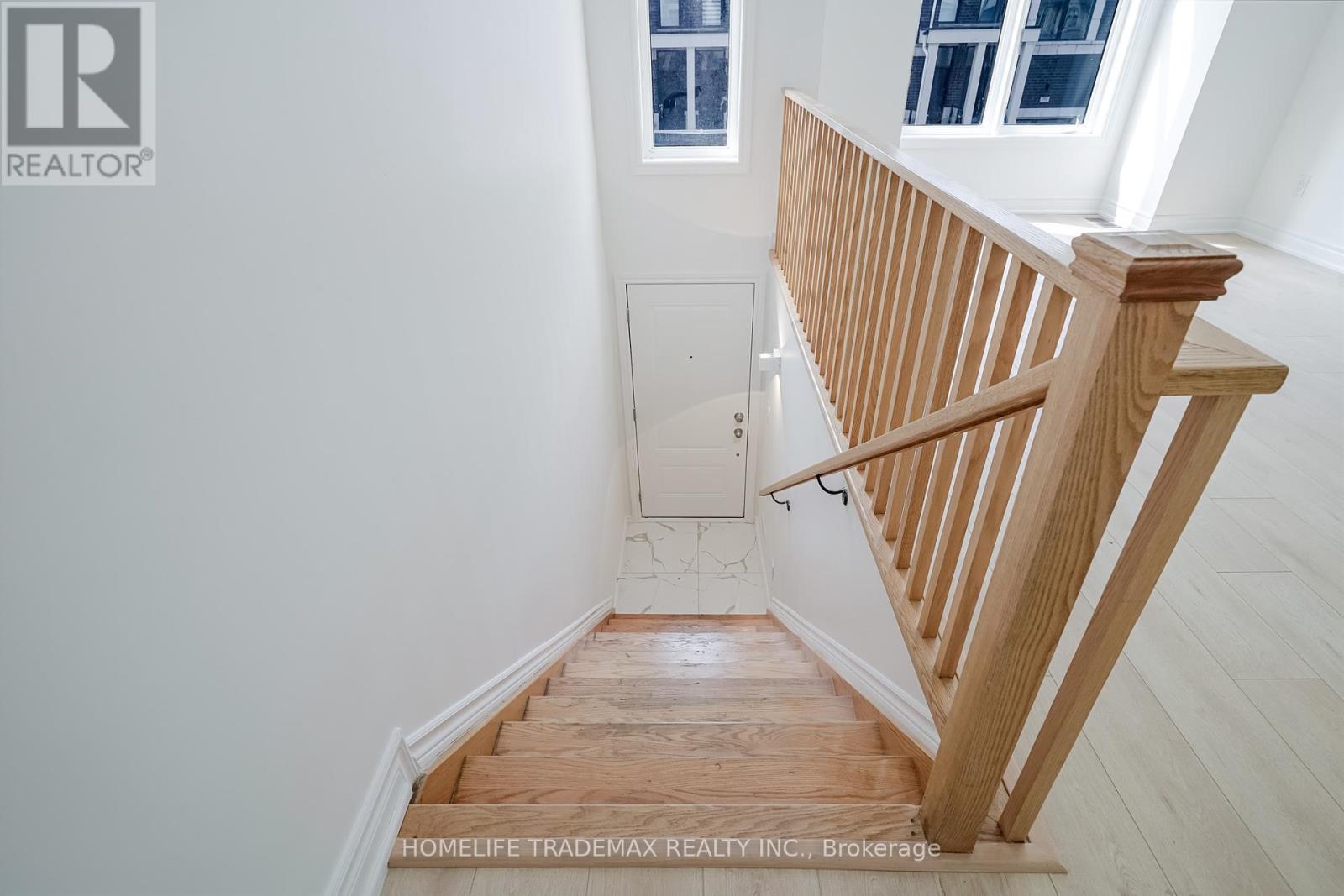 770 Eddystone Path, Oshawa, Ontario  L1H 0A7 - Photo 3 - E12457719