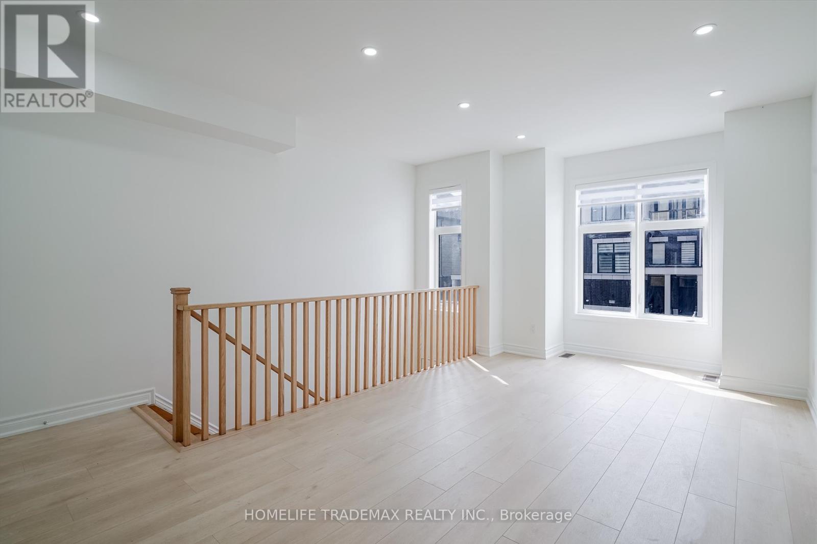 770 Eddystone Path, Oshawa, Ontario  L1H 0A7 - Photo 4 - E12457719