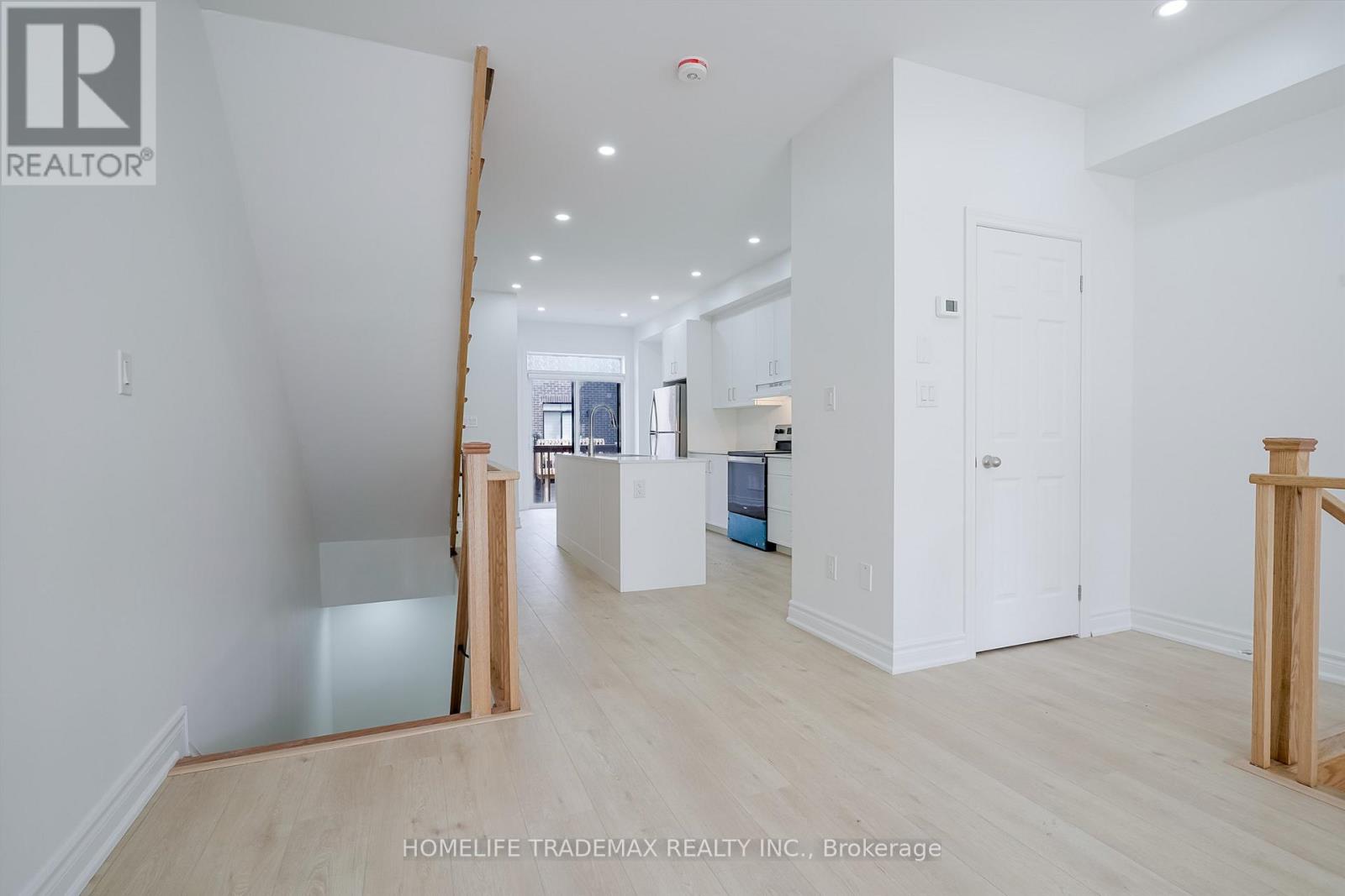 770 Eddystone Path, Oshawa, Ontario  L1H 0A7 - Photo 8 - E12457719