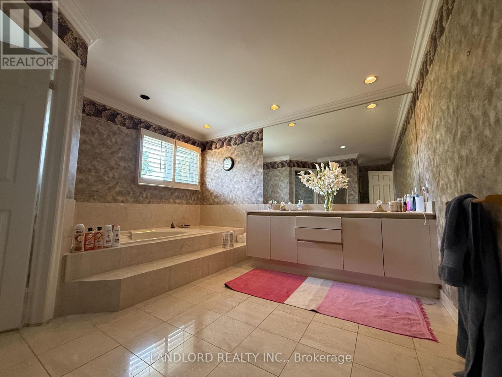 67 Glenayr Road, Richmond Hill, Ontario  L4B 2V8 - Photo 10 - N12457714