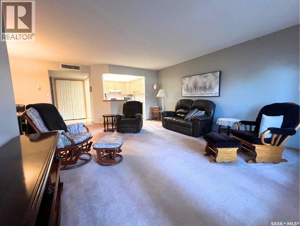 201 230 Lister Kaye Crescent, Swift Current, Saskatchewan  S9H 0A2 - Photo 19 - SK020400