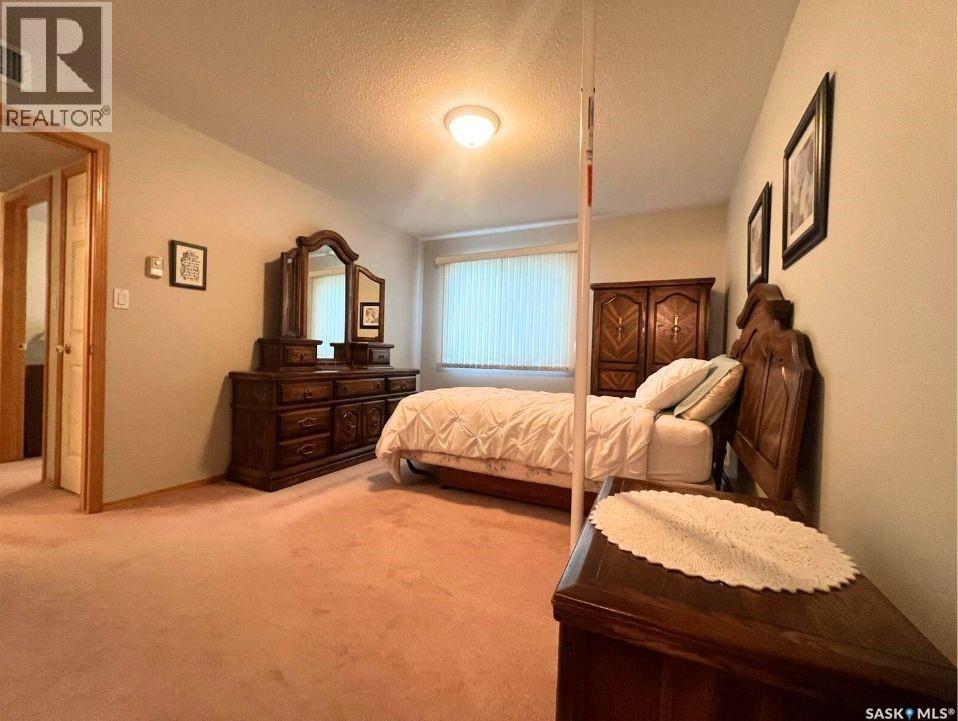 201 230 Lister Kaye Crescent, Swift Current, Saskatchewan  S9H 0A2 - Photo 7 - SK020400