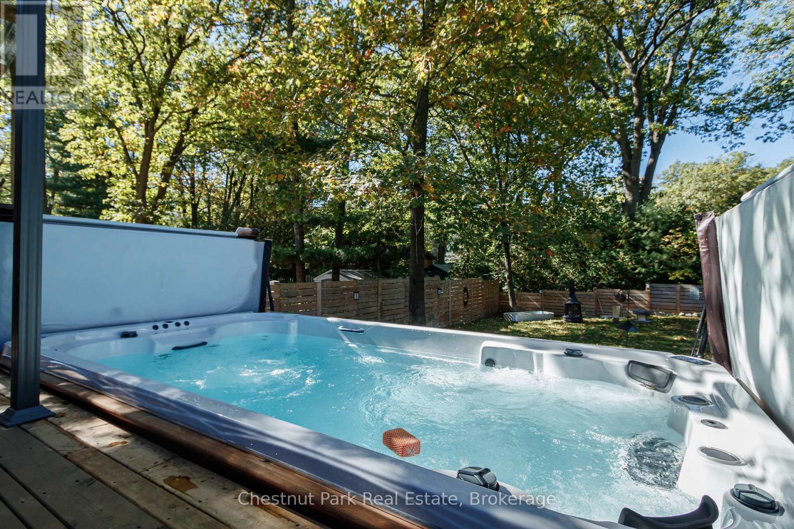 176 Melrose Avenue, Wasaga Beach, Ontario  L9Z 2T1 - Photo 35 - S12457379