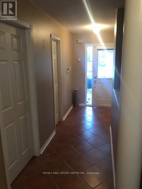 177 Vintage Gate, Brampton, Ontario  L6X 5B7 - Photo 2 - W12457712