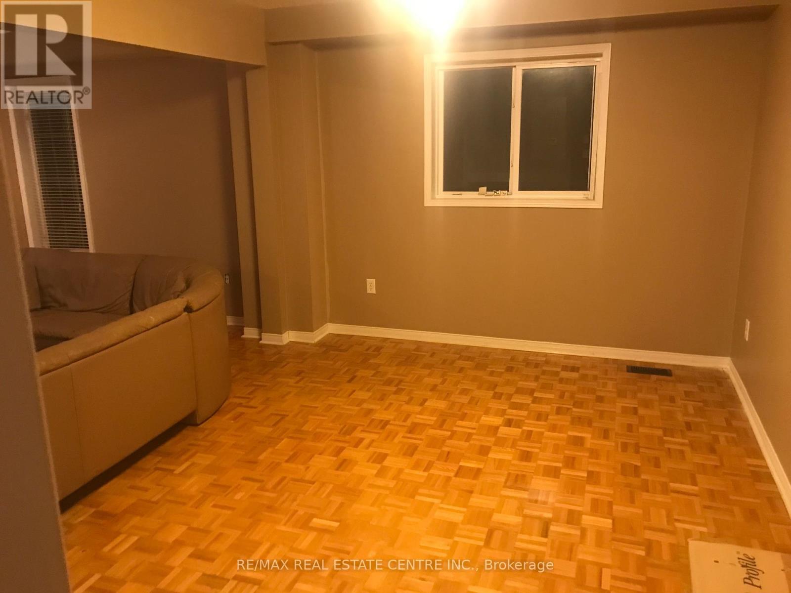 177 Vintage Gate, Brampton, Ontario  L6X 5B7 - Photo 4 - W12457712
