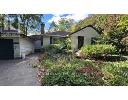 398 CHRISTINA DRIVE, Oakville, Ontario