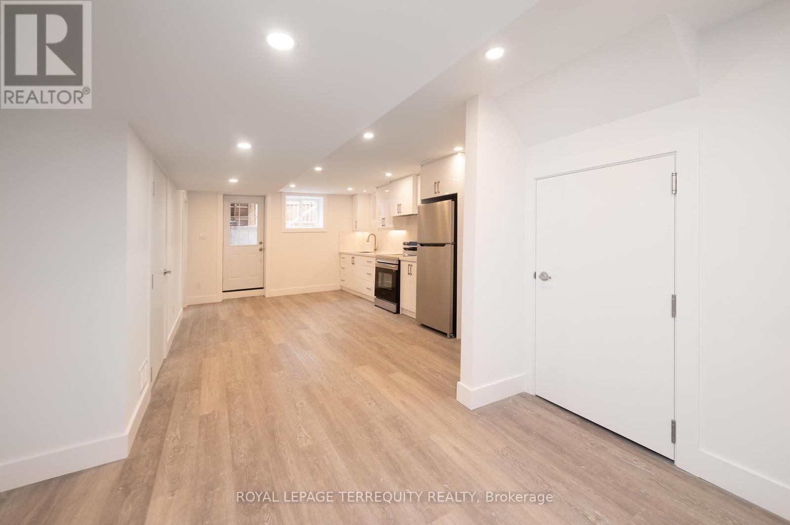 Basement - 296 Sixteen Mile Drive, Oakville, Ontario  L6M 0V8 - Photo 5 - W12457722