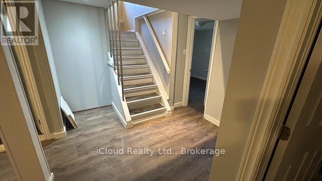 398 Christina Drive, Oakville, Ontario  L6K 1H6 - Photo 14 - W12457716