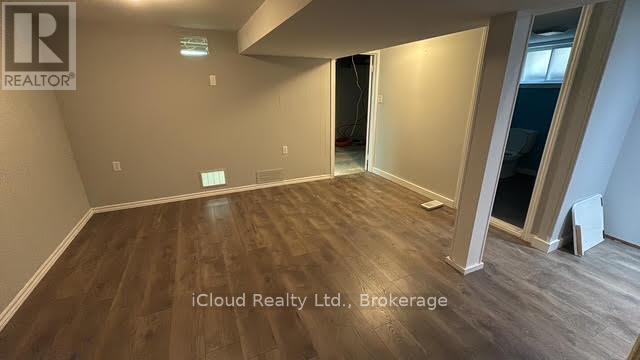 398 Christina Drive, Oakville, Ontario  L6K 1H6 - Photo 15 - W12457716