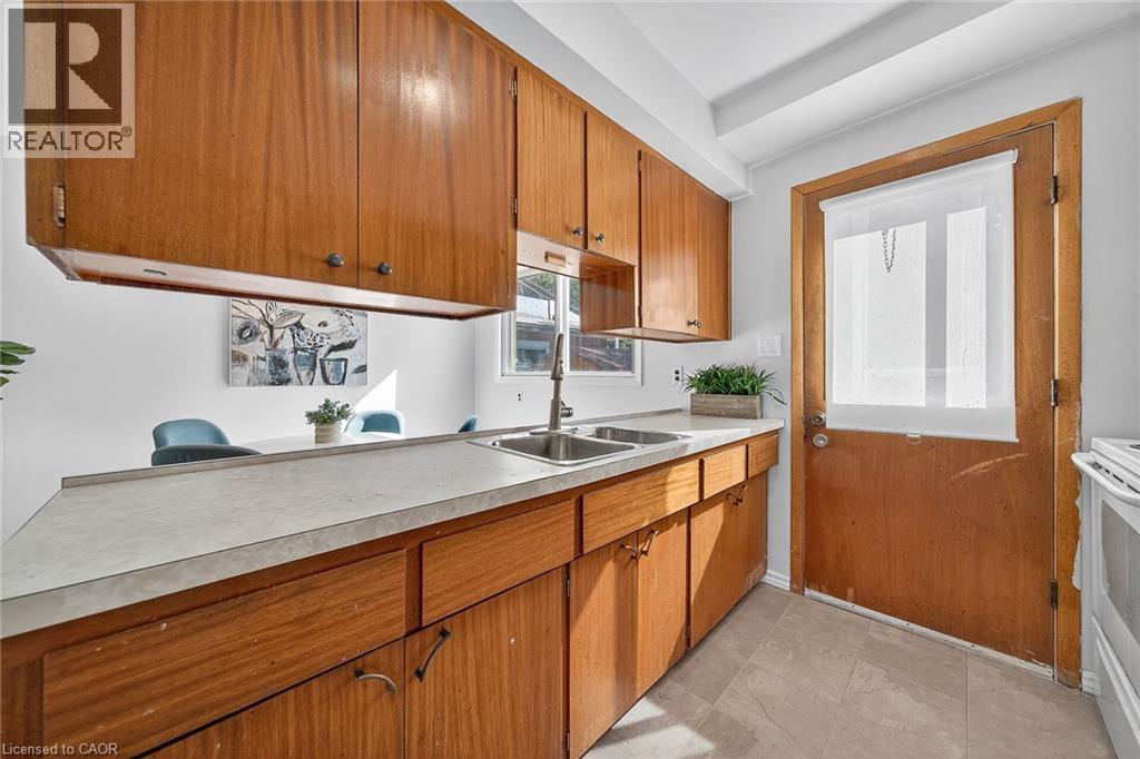 630 Pine Street, Cambridge, Ontario  N3H 2S8 - Photo 15 - 40777005