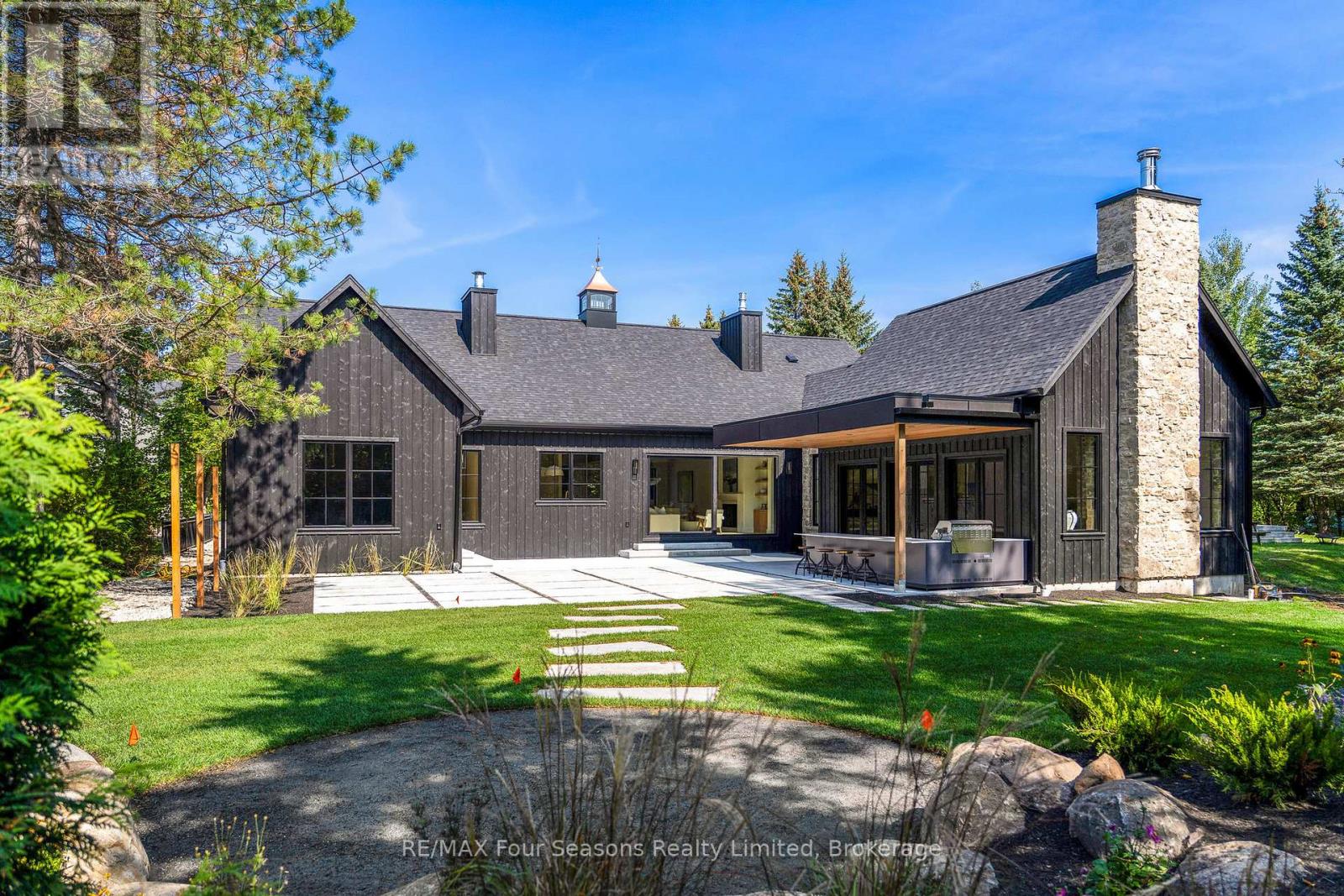 172 Sleepy Hollow Road, Blue Mountains, Ontario  L9Y 0S8 - Photo 48 - X12457743