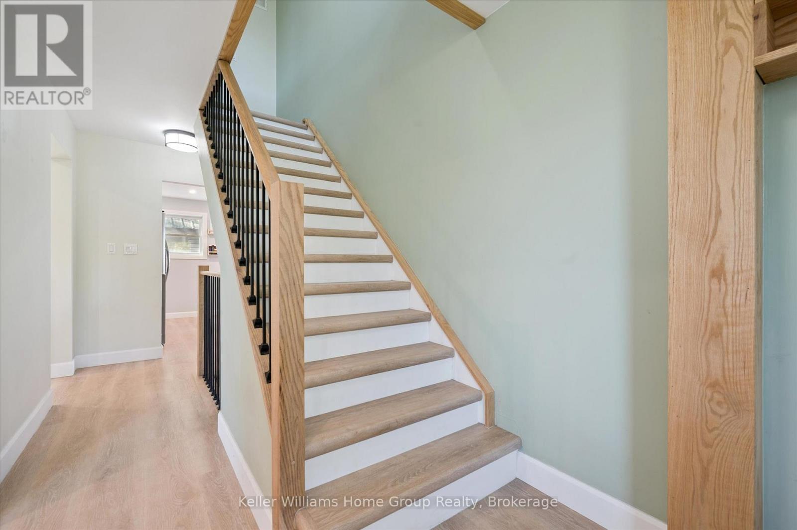 765 Woodhill Drive, Centre Wellington, Ontario  N1M 3N2 - Photo 20 - X12457749