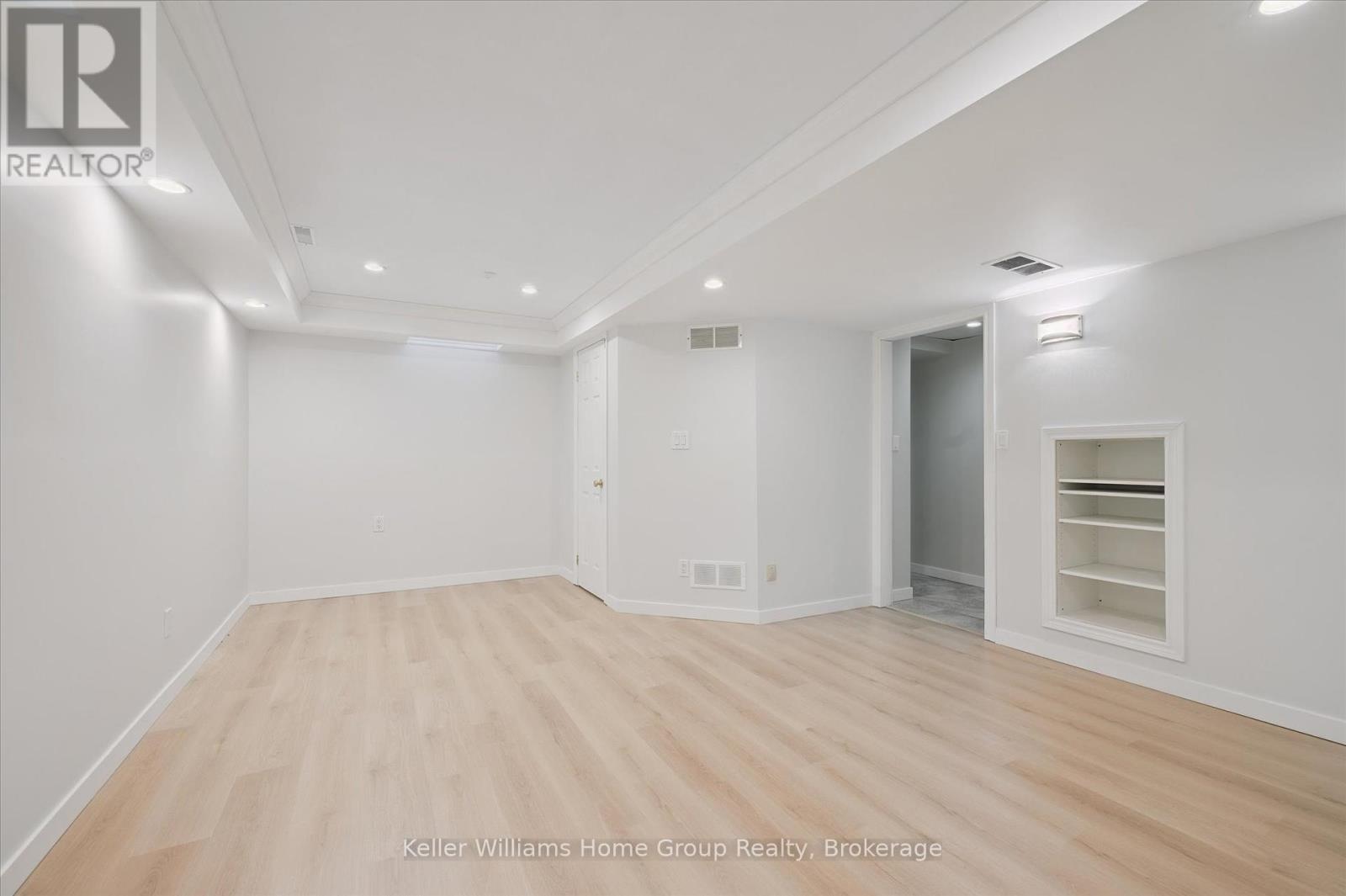 765 Woodhill Drive, Centre Wellington, Ontario  N1M 3N2 - Photo 28 - X12457749