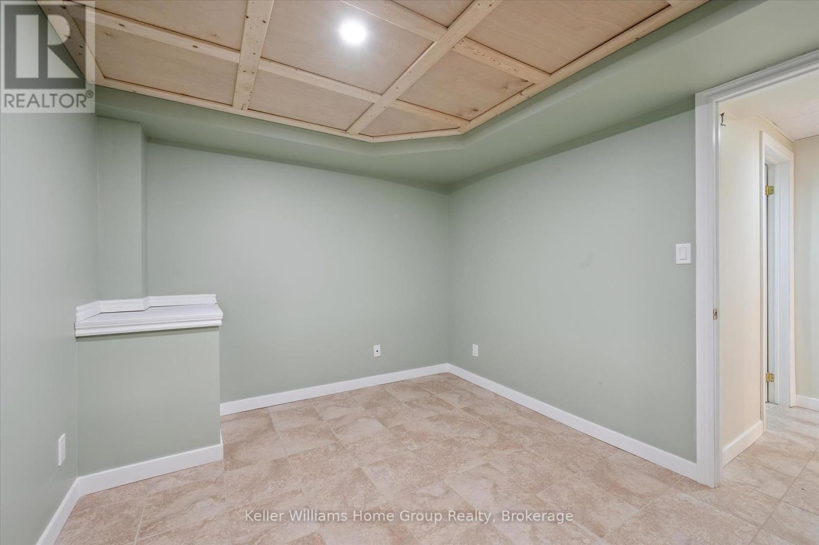 765 Woodhill Drive, Centre Wellington, Ontario  N1M 3N2 - Photo 30 - X12457749