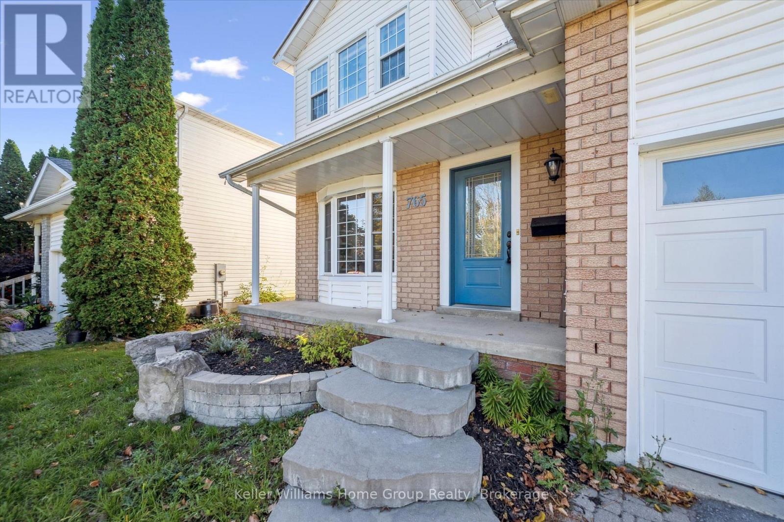 765 Woodhill Drive, Centre Wellington, Ontario  N1M 3N2 - Photo 4 - X12457749