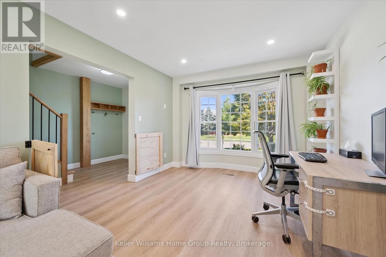 765 Woodhill Drive, Centre Wellington, Ontario  N1M 3N2 - Photo 5 - X12457749