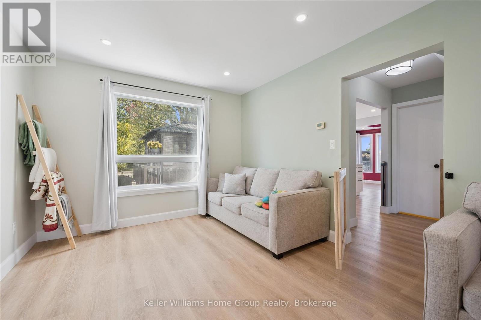 765 Woodhill Drive, Centre Wellington, Ontario  N1M 3N2 - Photo 9 - X12457749