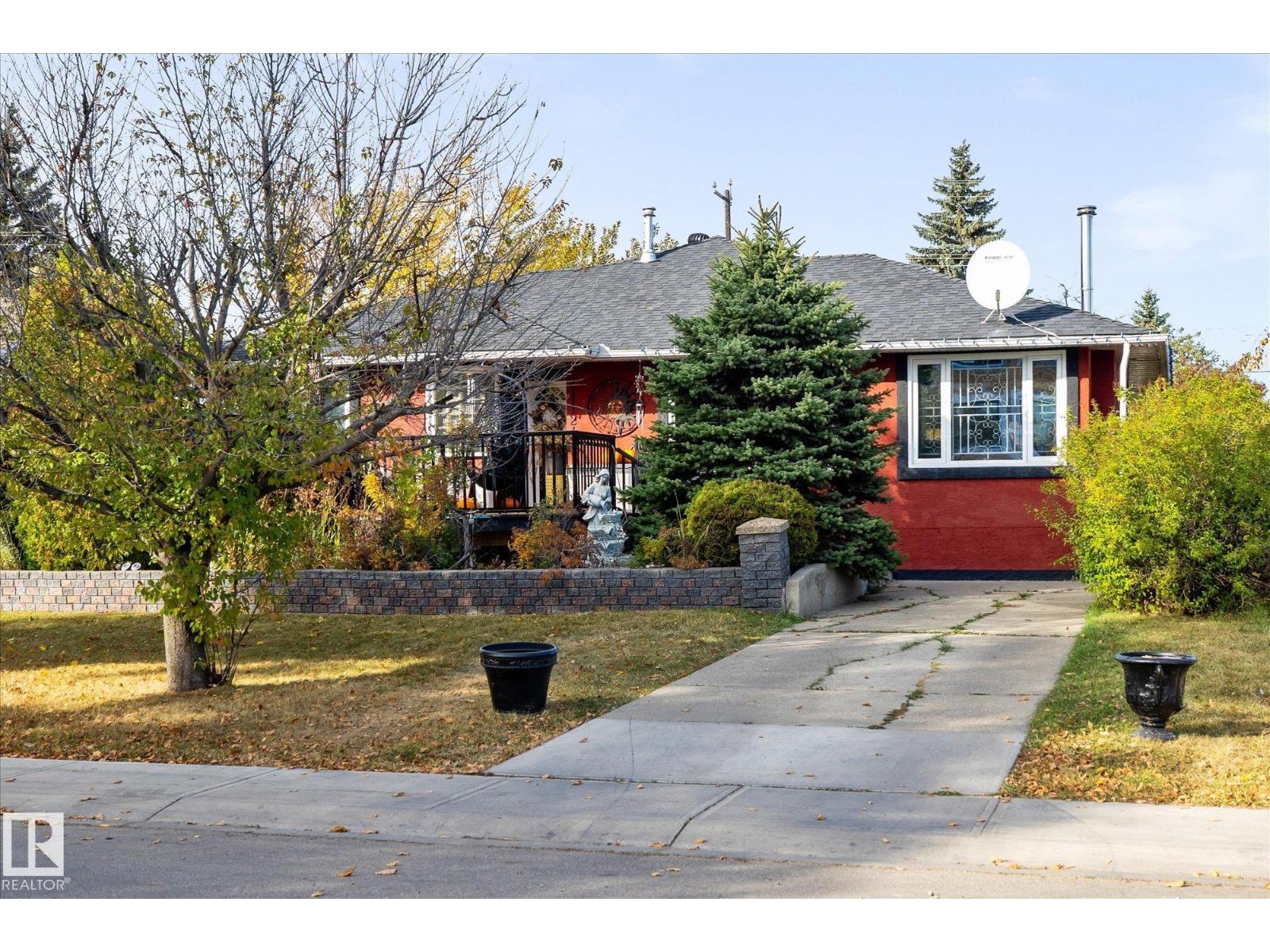 11124 110a Av Nw, Edmonton, Alberta  T5H 1K1 - Photo 1 - E4461771