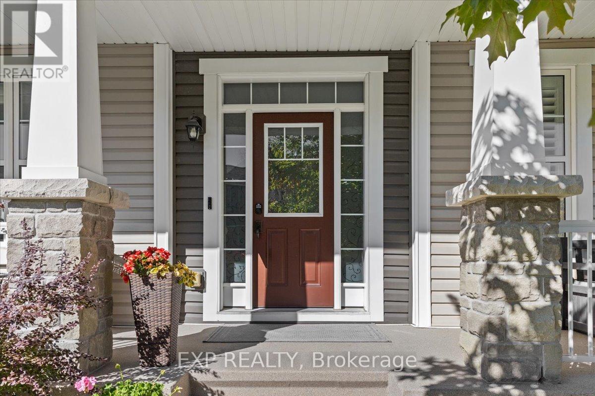 33 Solaris Drive, Ottawa, Ontario  K2M 0L6 - Photo 3 - X12457752