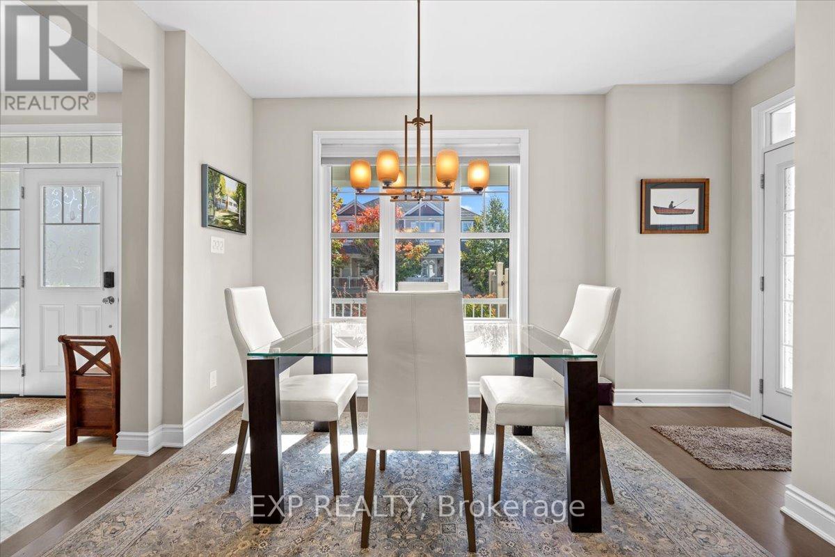 33 Solaris Drive, Ottawa, Ontario  K2M 0L6 - Photo 6 - X12457752