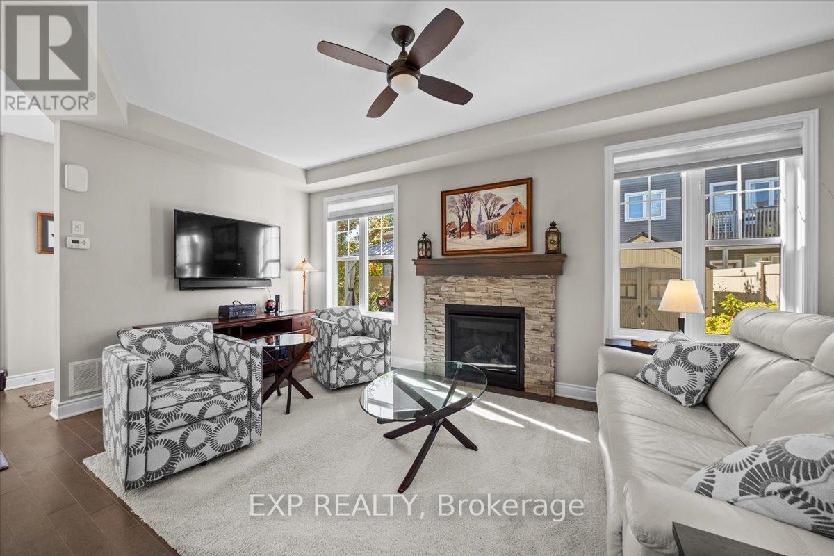 33 Solaris Drive, Ottawa, Ontario  K2M 0L6 - Photo 9 - X12457752