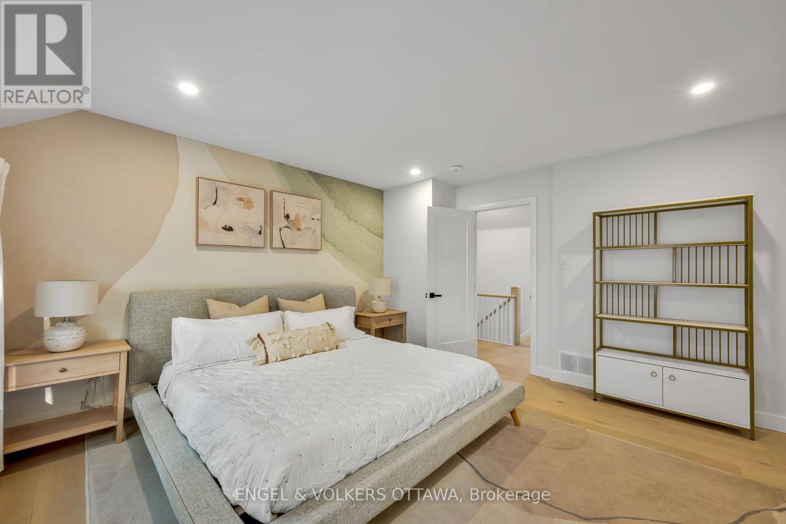 22 Harvard Avenue, Ottawa, Ontario  K1S 4Z3 - Photo 16 - X12457779