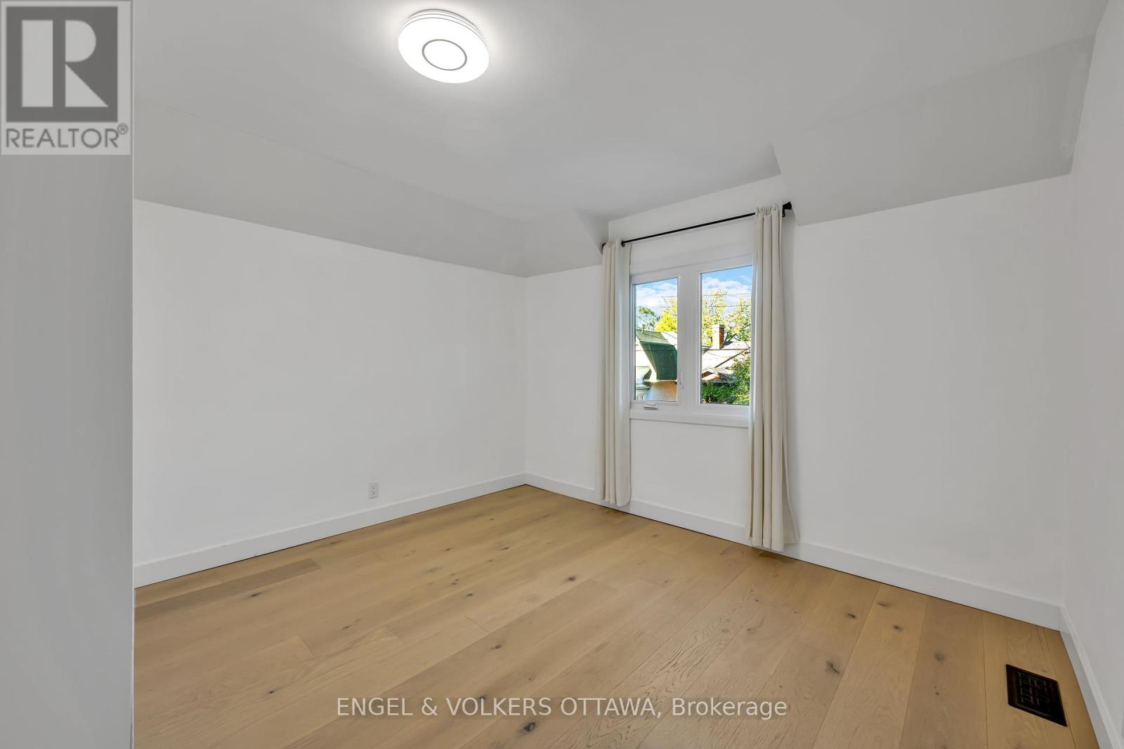 22 Harvard Avenue, Ottawa, Ontario  K1S 4Z3 - Photo 21 - X12457779