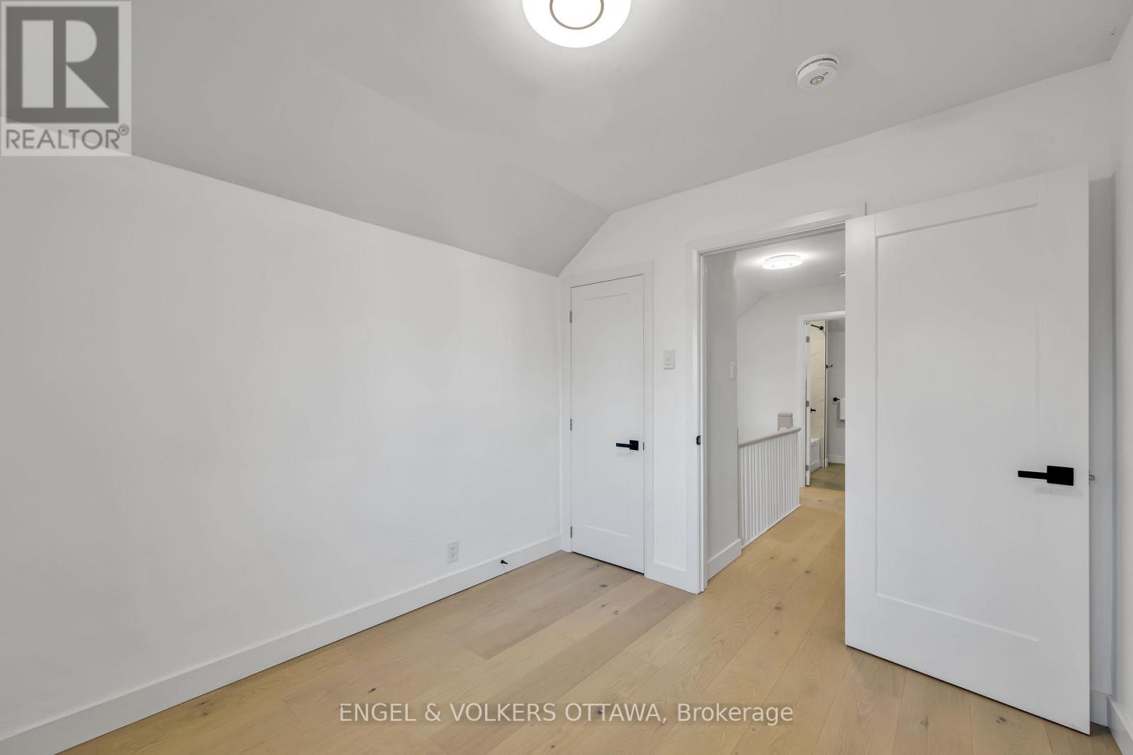 22 Harvard Avenue, Ottawa, Ontario  K1S 4Z3 - Photo 23 - X12457779