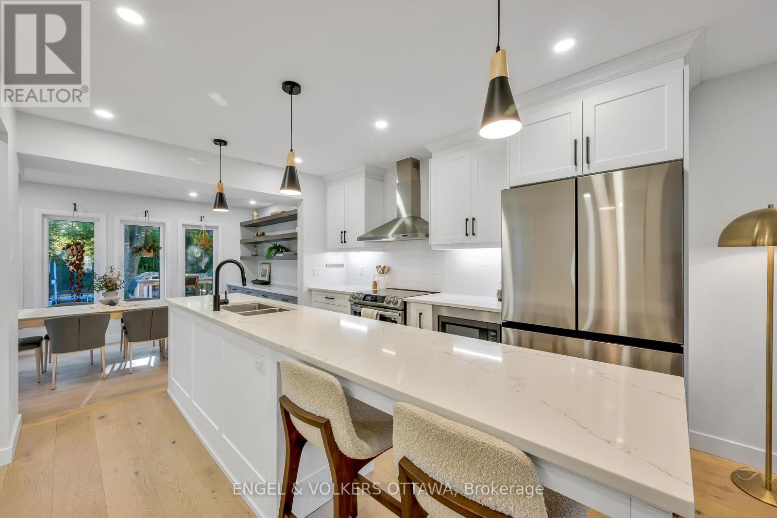 22 Harvard Avenue, Ottawa, Ontario  K1S 4Z3 - Photo 8 - X12457779